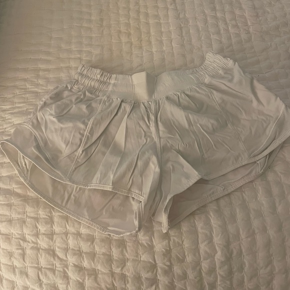 Size 4 white Lululemon shorts - Picture 2 of 2